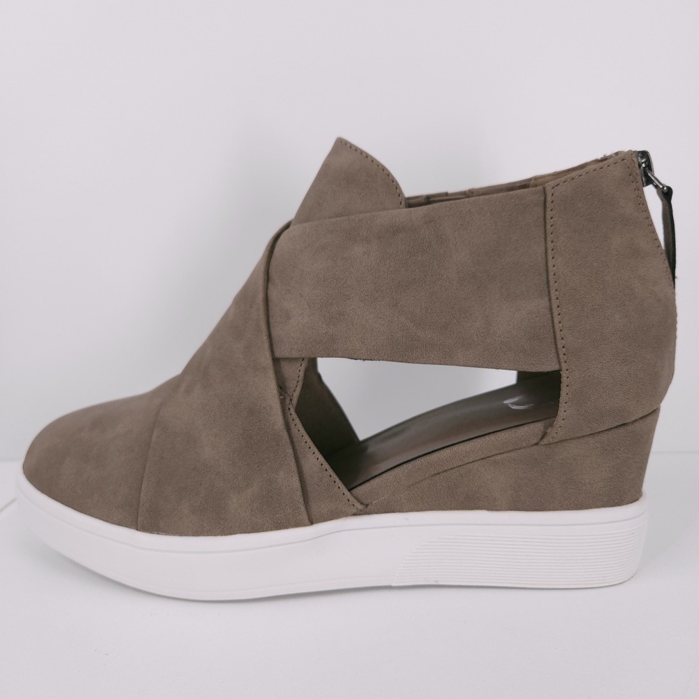 Journee Collection Seena Taupe Crossover Platform Wedge Shooties Womens Size 10 - Picture 15 of 16